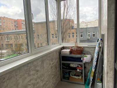 квартира за адресою Набережна вул., 8д