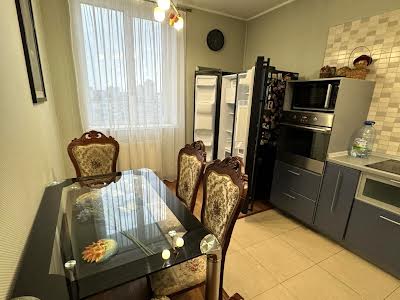 квартира за адресою Саперно-Слобідська вул., 22
