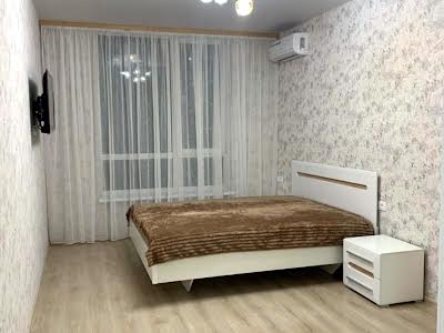 квартира за адресою Кадецький гай, 10