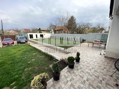 будинок за адресою 13-та Садова вул.