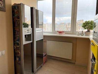 квартира за адресою Драгоманова вул., 17