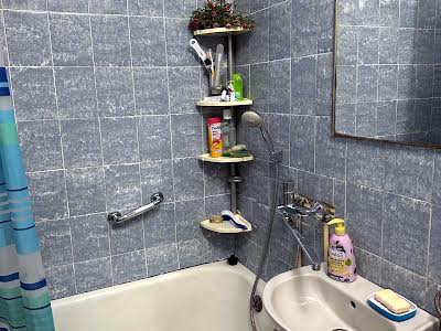 квартира за адресою Космонавтів просп., 17