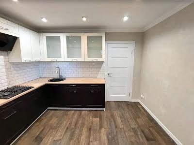 квартира за адресою Миколаївська вул., 22