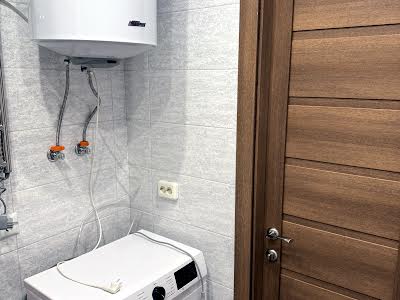квартира за адресою Ревуцького вул., 54