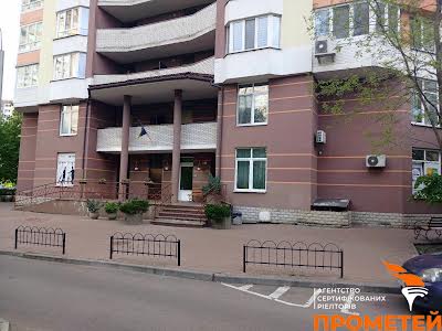 квартира за адресою Анни Ахматової вул., 34