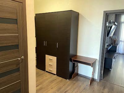 квартира за адресою Домобудівельна вул., 5