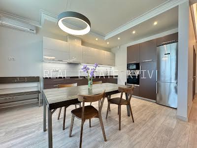 квартира за адресою Старонаводницька вул., 6-Б