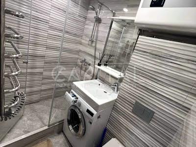 квартира за адресою Захарівська вул., 10