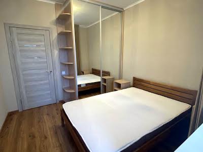 квартира за адресою Дніпровська набережна вул., 26