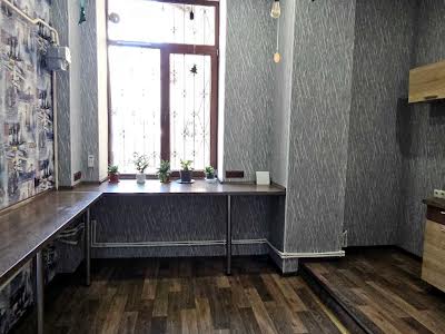 комерційна за адресою Велика Арнаутська вул., 64