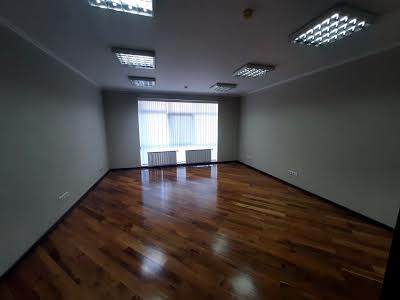 комерційна за адресою Оболонська набережна вул., 7