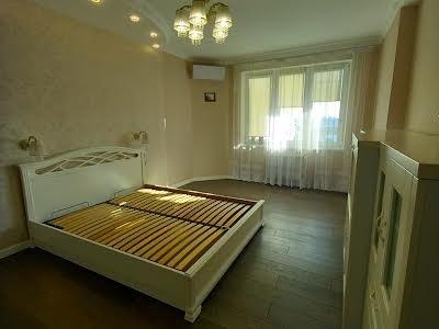 квартира по адресу Героев Полка 