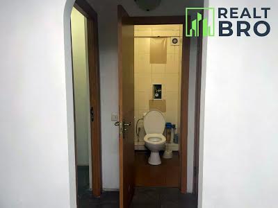 коммерческая по адресу Каменецкая ул., 1