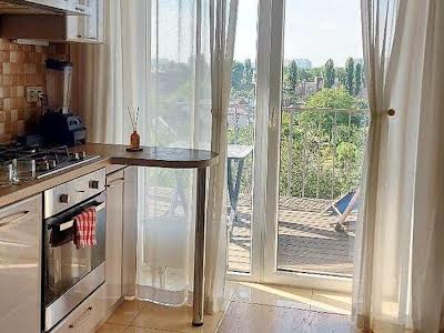 квартира за адресою Замковецька вул., 102