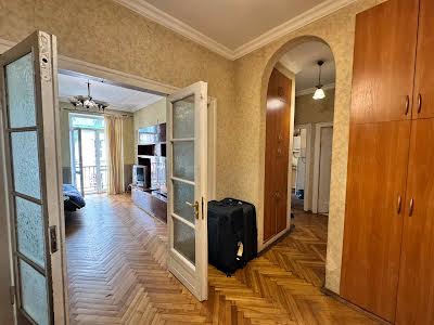 квартира за адресою Академіка Володимира Гнатюка вул. (), 3