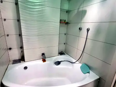 квартира по адресу Семьи Кульженков ул. (Дегтяренко Петра), 35