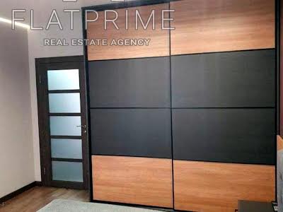 квартира за адресою Сім'ї Кульженків вул. (Петра Дегтяренка), 37
