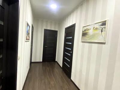 квартира за адресою Анни Ахматової вул., 46