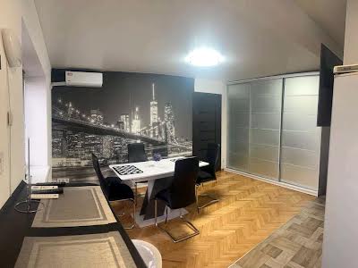 квартира за адресою Новодарницька вул., 27