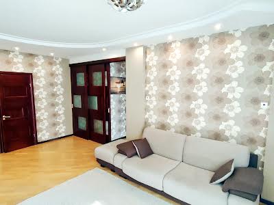 квартира за адресою Регенераторна вул., 4