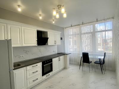 квартира за адресою Перлинна вул., 5б