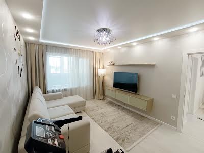 квартира за адресою Сергія Данченка вул., 3