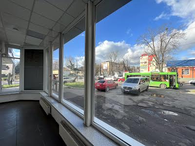 коммерческая по адресу вул. Перемоги, 54