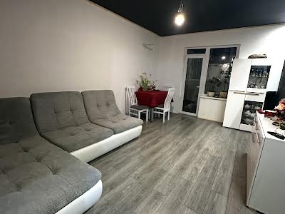 квартира за адресою Райдужний масив вул., 23