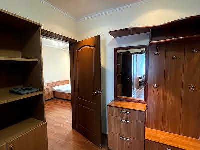 квартира за адресою Симиренка вул., 34-А