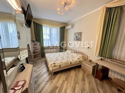 квартира за адресою Михайла Бойчука вул. (Кіквідзе), 14