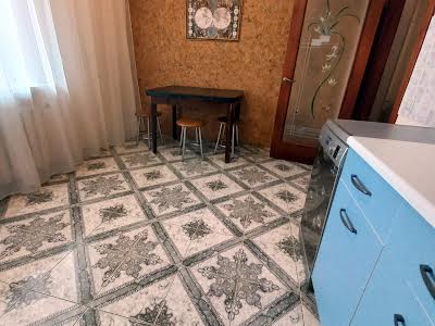 квартира за адресою Драгоманова вул., 1-Л