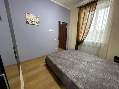 квартира по адресу Единства ул., 6