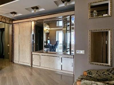квартира за адресою Кам'янецька вул., 10