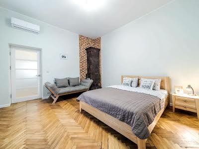 квартира по адресу Святого Теодора пл., 5