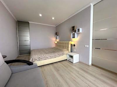 квартира за адресою Юнацька вул., 17