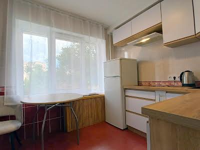 квартира по адресу Зои Гайдай ул., 6