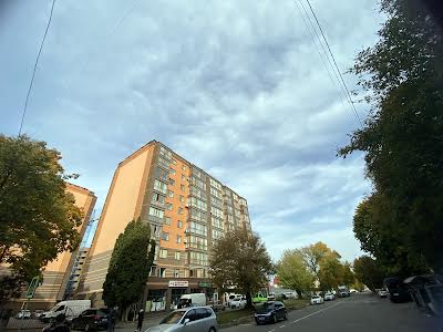 квартира за адресою Довженка вул., 4