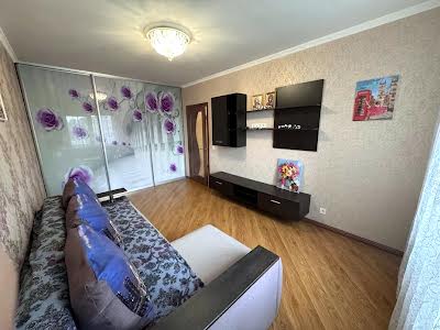 квартира за адресою Бориса Гмирі вул., 18