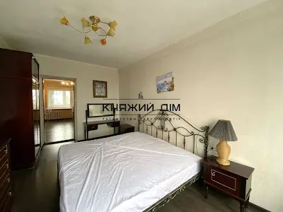 квартира по адресу Бусловская ул., 20