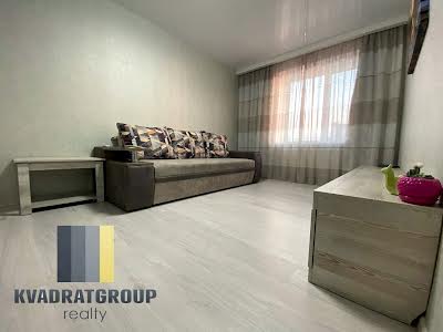 квартира за адресою Високовольтна вул., 14А