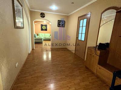 квартира за адресою Перемоги просп., 18