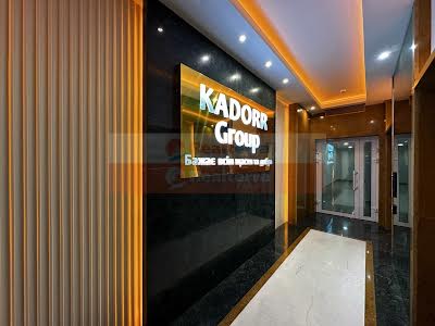 комерційна за адресою Жилянська вул., 68