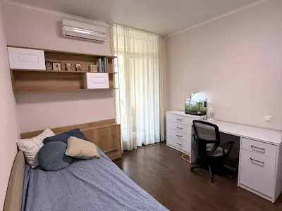 квартира за адресою Регенераторна вул., 4 к1
