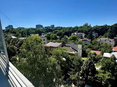 квартира за адресою Родини Крушельницьких вул., 7