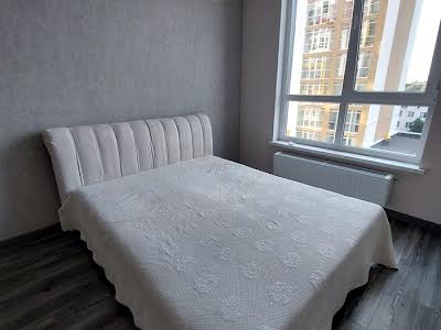 квартира за адресою Машинобудівників вул., 16