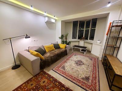 квартира за адресою Київ, Хмельницька вул., 10