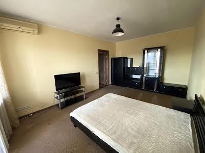 квартира за адресою Драгоманова вул., 8А