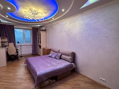 квартира за адресою Наумова, 66