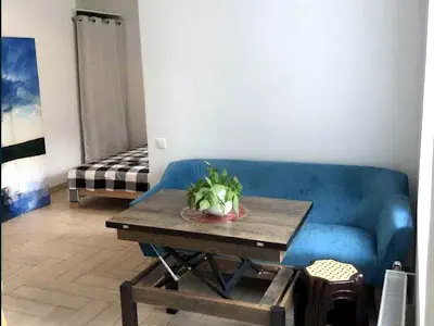 квартира за адресою Салютна вул., 2