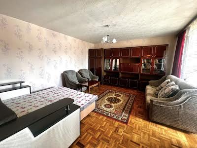 квартира по адресу Межигорская ул., 50